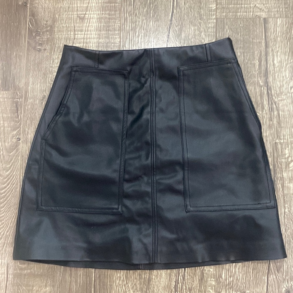 H&M black size 4 skirt